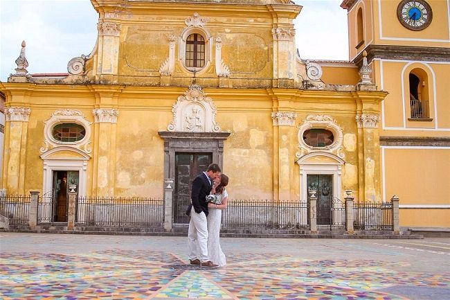 Jen & Ryan's DIY Wedding in Italy. Read how they planned their destination wedding in Italy and see their gorgeous images by friend Courtney Rachelle here.